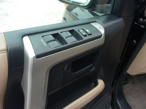 Used 2010 Toyota 4Runner SR5 RWD image 11