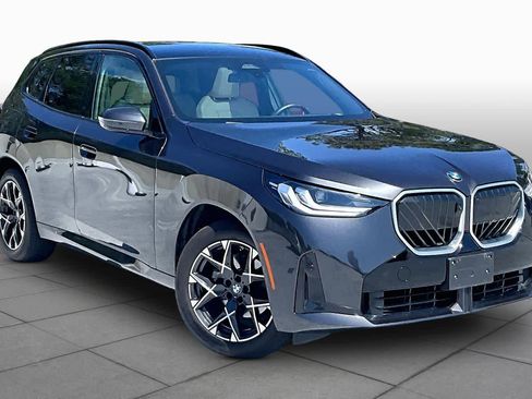 Used 2025 BMW X3 xDrive30i AWD/4WD image 3