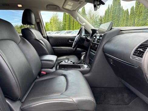 Used 2024 Nissan Armada SV AWD/4WD image 10