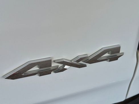Used 2022 RAM 1500 Laramie AWD/4WD image 17