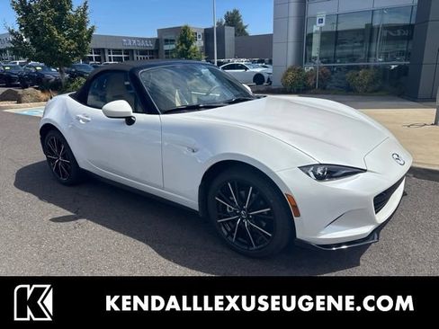 Used 2025 MAZDA MX-5 Miata Grand Touring w/ Appearance Package RWD image 1