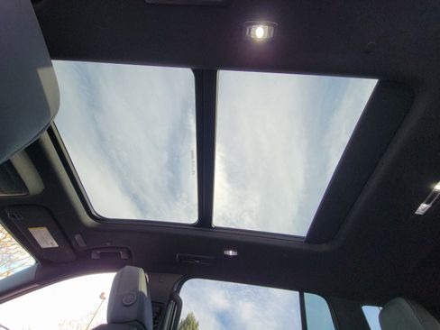 New 2026 GMC Acadia AT4 w/ Luxury Package image 11