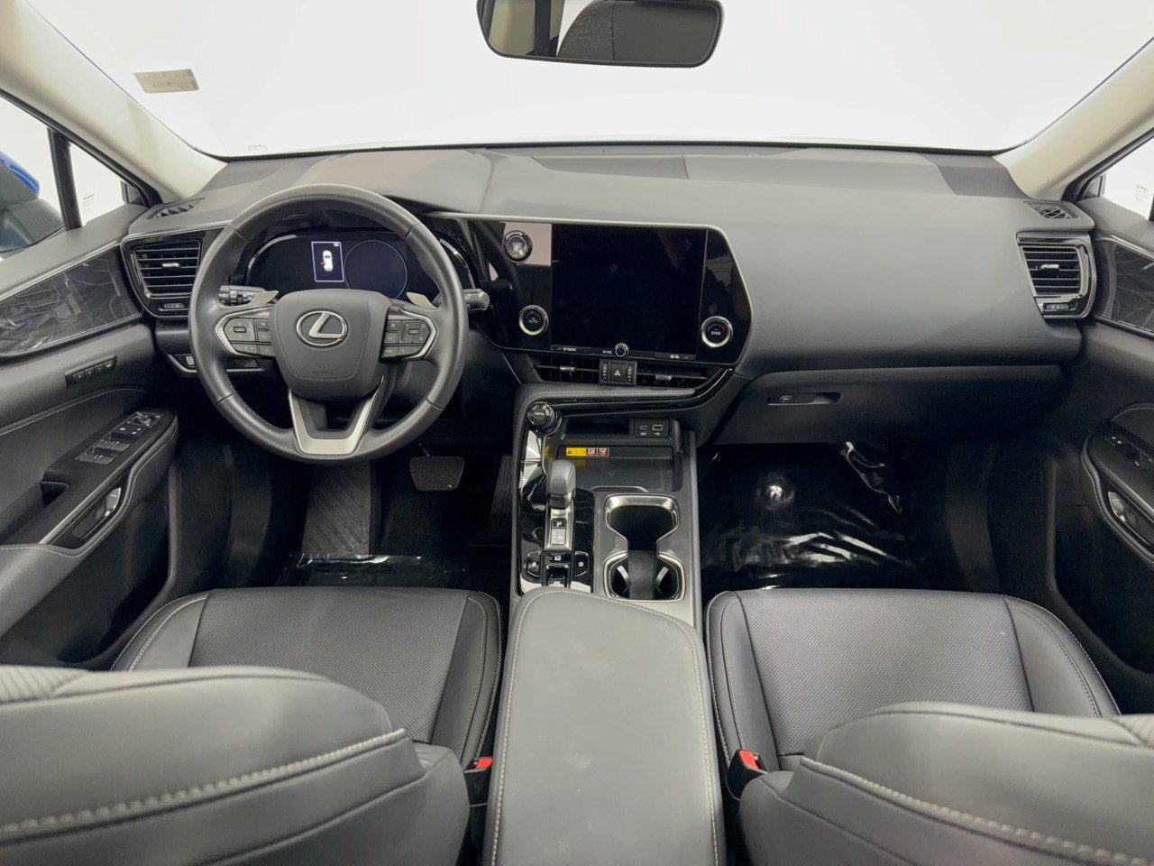 Certified 2025 Lexus NX 250 FWD w/ Towing Package (2000 Lbs) image 18