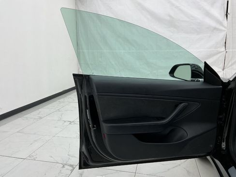 Used 2018 Tesla Model 3 Mid Range RWD image 18