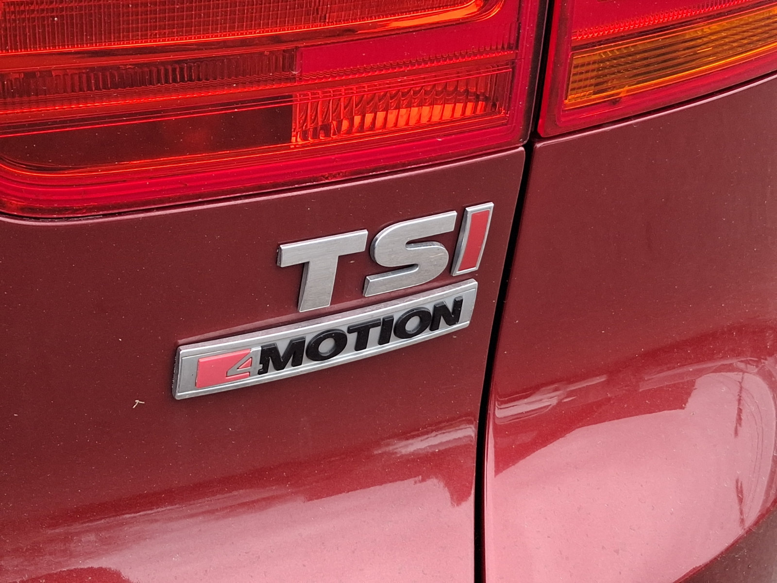 Used 2016 Volkswagen Tiguan SE AWD/4WD image 30