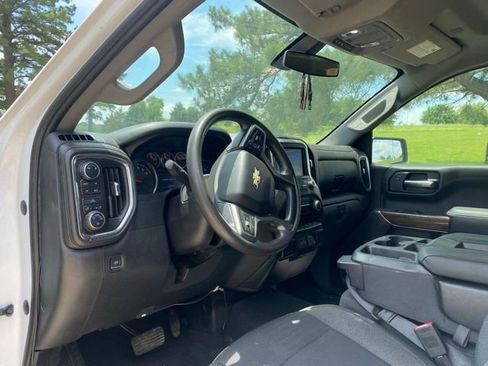 Used 2019 Chevrolet Silverado 1500 LT w/ Remote Start Package AWD/4WD image 16