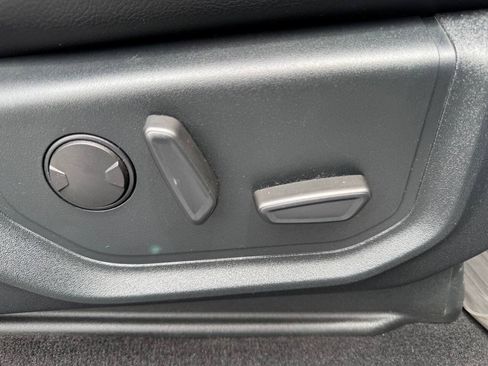 Used 2020 Ford F150 Lariat AWD/4WD image 32