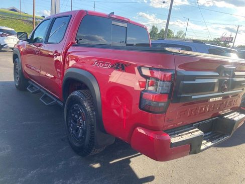 Used 2025 Nissan Frontier 4x4 Crew Cab image 5