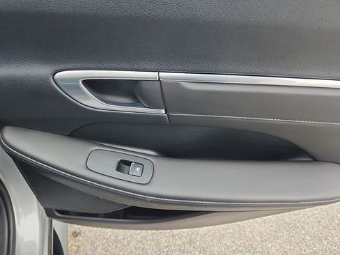 Certified 2023 Hyundai Sonata Limited FWD image 31