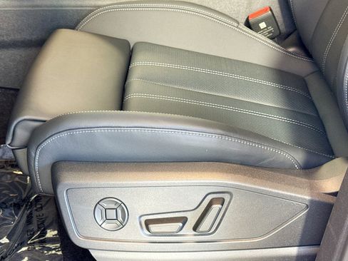 New 2025 Audi Q5 Premium Plus image 19