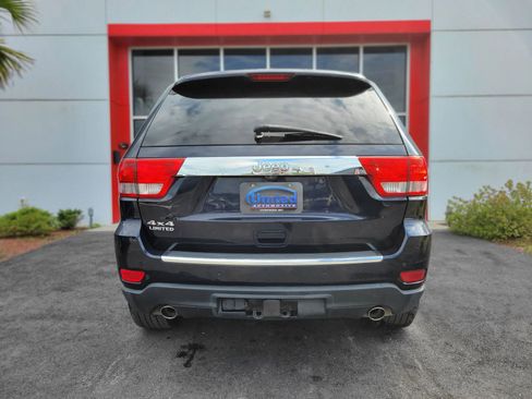 Used 2013 Jeep Grand Cherokee Limited w/ Luxury Group II AWD/4WD image 5
