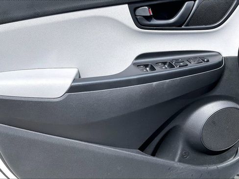 Used 2022 Hyundai Kona SEL FWD image 21