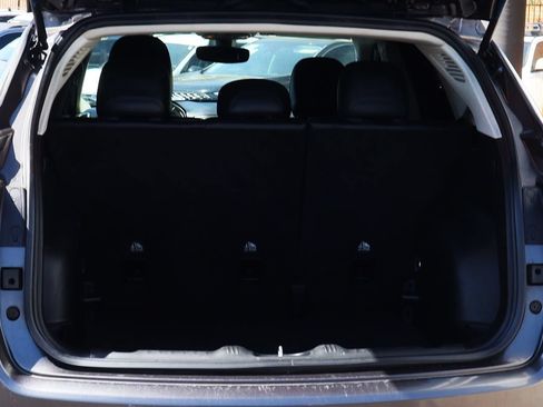 Used 2019 Jeep Compass Latitude FWD image 24