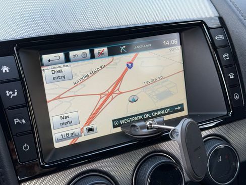 Used 2016 Jaguar F-TYPE image 19