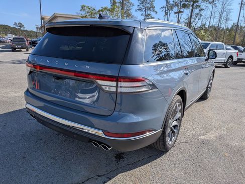 Certified 2025 Lincoln Aviator Reserve image 5