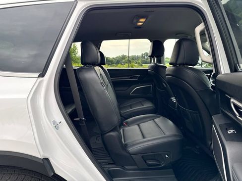 Used 2024 Kia Telluride S AWD/4WD image 13