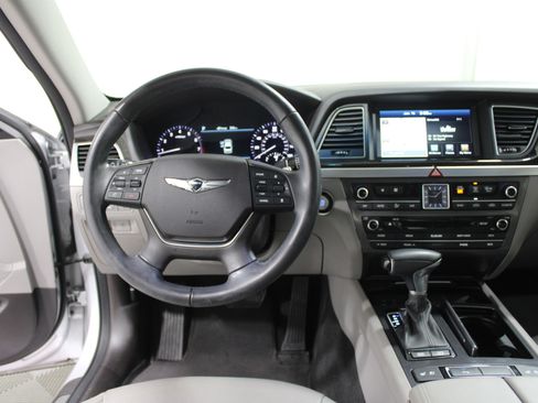 Used 2018 Genesis G80 3.8 w/ Option Group 02 image 2