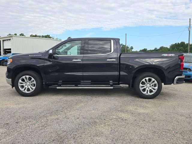 Certified 2022 Chevrolet Silverado 1500 LTZ w/ LTZ Convenience Package II AWD/4WD image 2