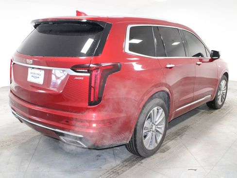Used 2021 Cadillac XT6 Premium Luxury image 9