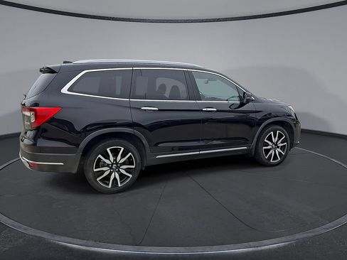 Used 2021 Honda Pilot Touring image 7