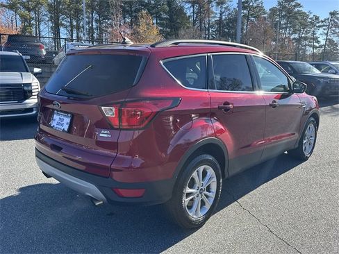 Used 2019 Ford Escape SEL image 7