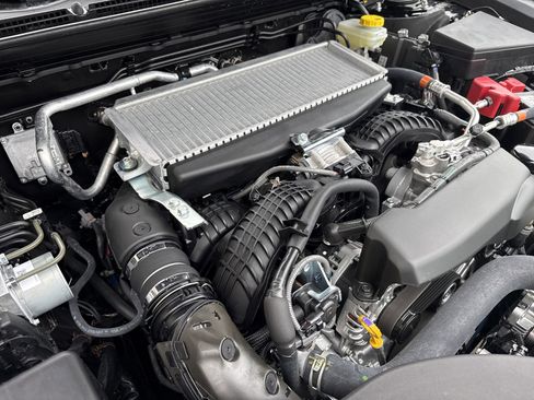 Used 2025 Subaru Outback Limited XT image 23