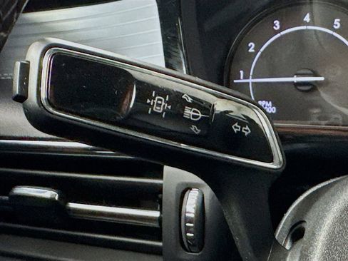 Used 2022 Lincoln Corsair FWD w/ Equipment Group 101A image 12