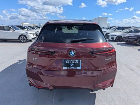New 2026 BMW iX xDrive60 w/ Premium Package image 5