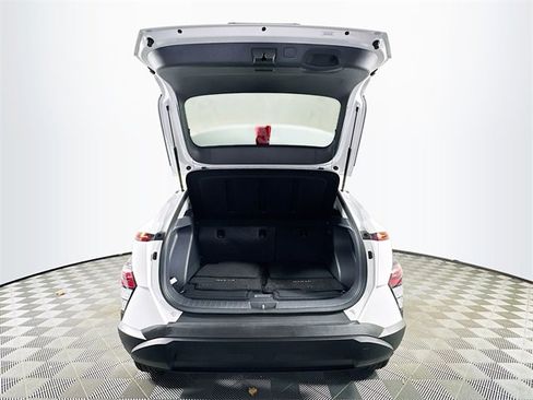 Used 2024 Hyundai Kona SEL w/ Convenience Package image 30