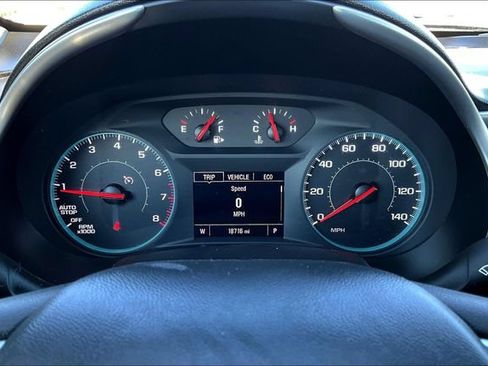 Used 2022 Chevrolet Malibu LS FWD image 12