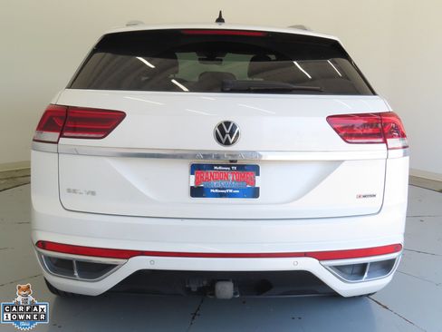 Used 2022 Volkswagen Atlas Cross Sport SEL Premium R-Line AWD/4WD image 4
