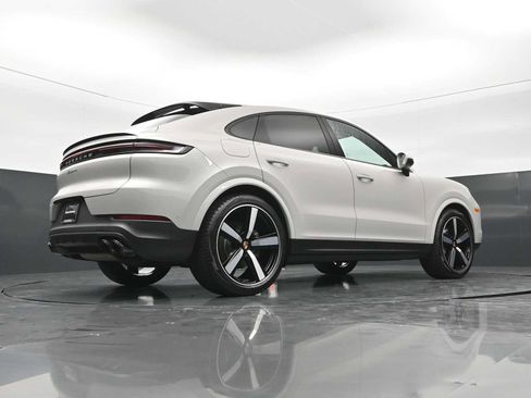 Certified 2026 Porsche Cayenne Coupe AWD/4WD image 43