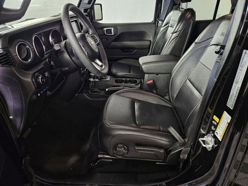 Used 2023 Jeep Wrangler Unlimited Sahara AWD/4WD image 23