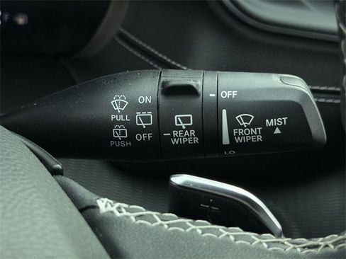 Used 2024 Jeep Grand Cherokee L Laredo image 31