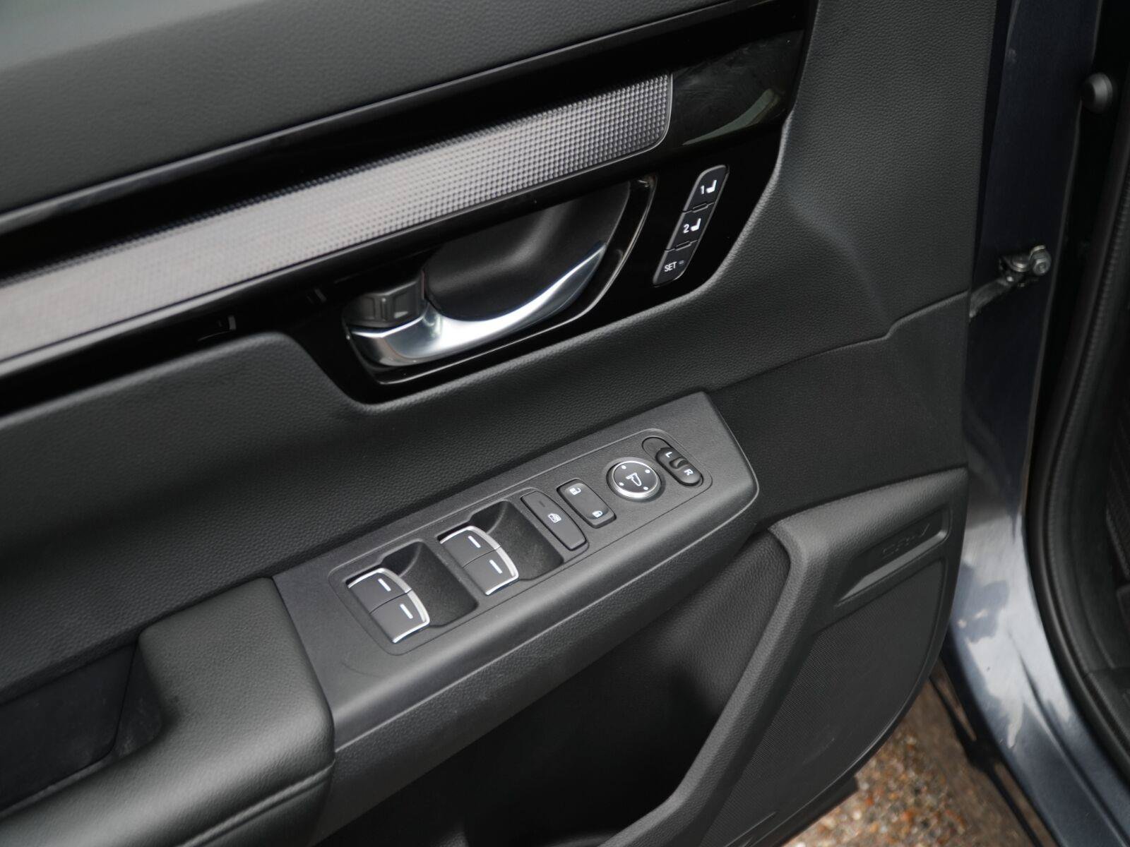 Used 2025 Honda CR-V EX-L image 6