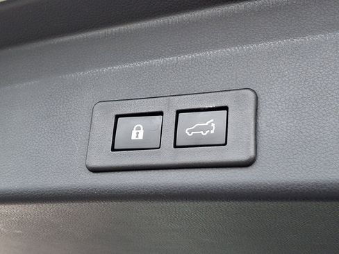 Certified 2021 Subaru Ascent Limited w/ Technology Package image 34