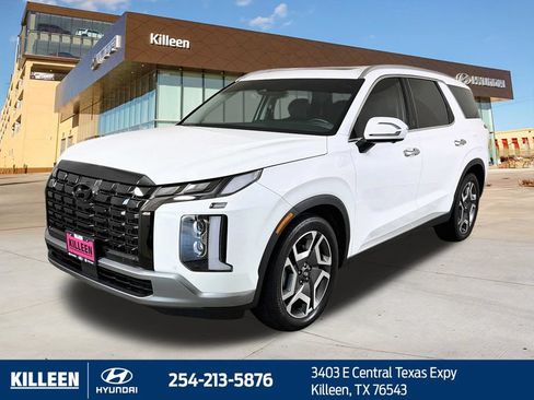 Used 2023 Hyundai Palisade SEL FWD image 3