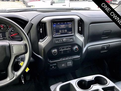 Used 2020 Chevrolet Silverado 2500 Custom w/ Custom Value Package image 10