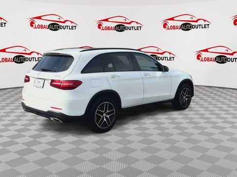 Used 2017 Mercedes-Benz GLC 300 4MATIC w/ Premium 2 Package image 8