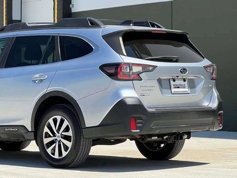 Used 2020 Subaru Outback Premium w/ Popular Package #1 AWD/4WD image 30