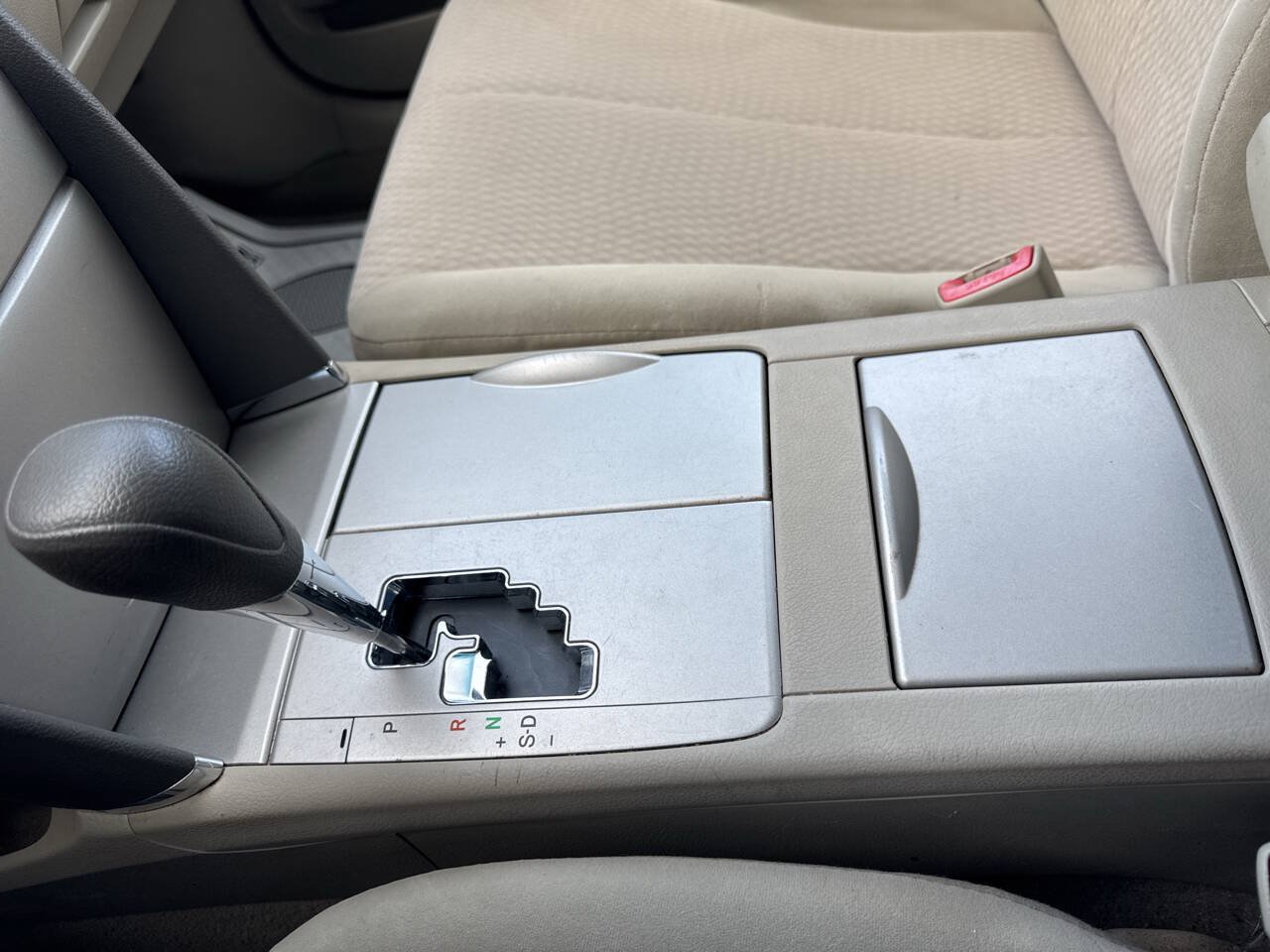 Used 2011 Toyota Camry LE FWD image 29