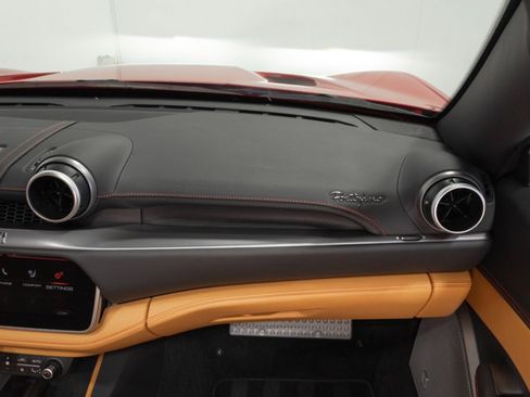 Used 2019 Ferrari Portofino RWD image 51