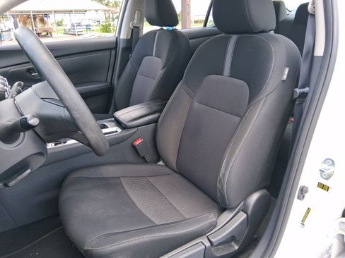 Used 2025 Nissan Sentra SV FWD image 10