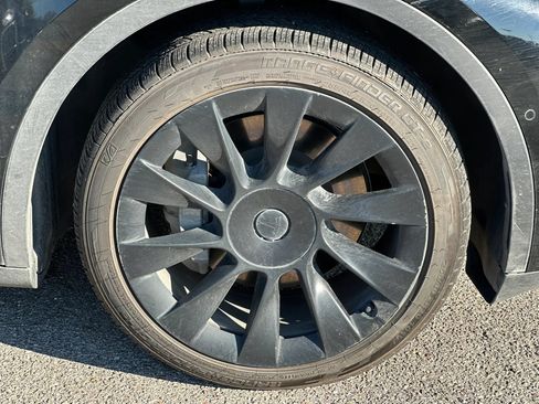 Used 2020 Tesla Model Y Long Range AWD/4WD image 26