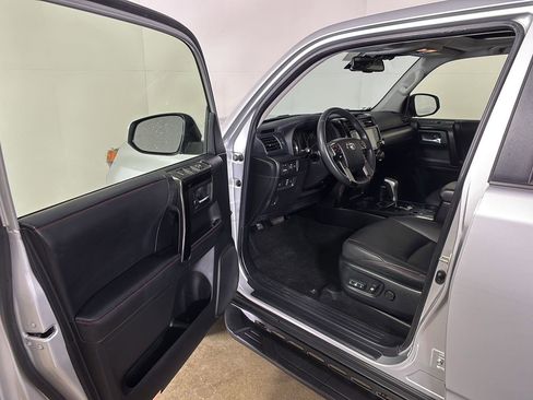 Used 2022 Toyota 4Runner TRD Off-Road Premium w/ TRD Black Wheel Package (TMS) AWD/4WD image 2
