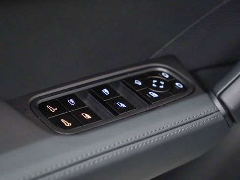 New 2026 Porsche Cayenne Coupe image 23