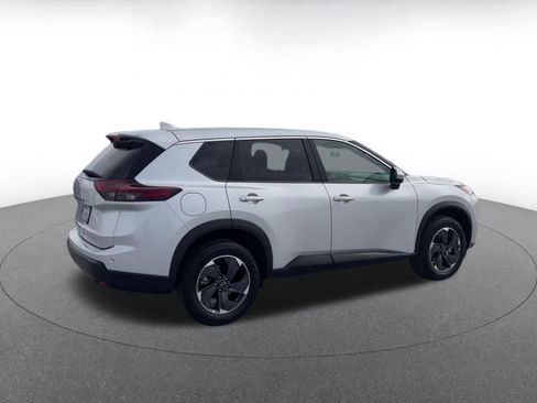 Used 2025 Nissan Rogue SV FWD image 15