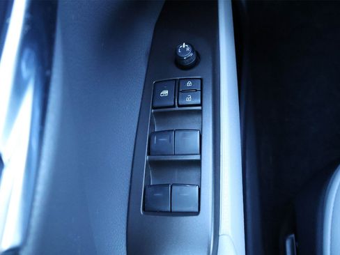 Used 2022 Toyota Camry SE image 28