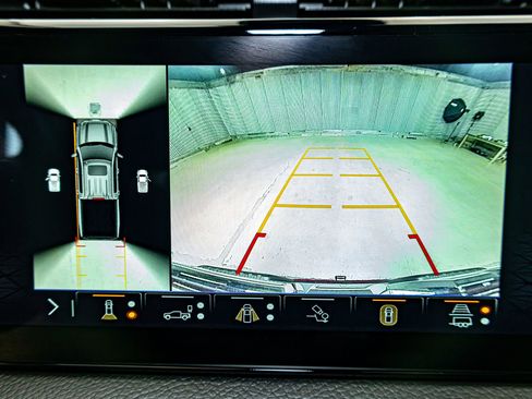 Used 2024 GMC Sierra 1500 Denali w/ Denali Reserve Package image 23