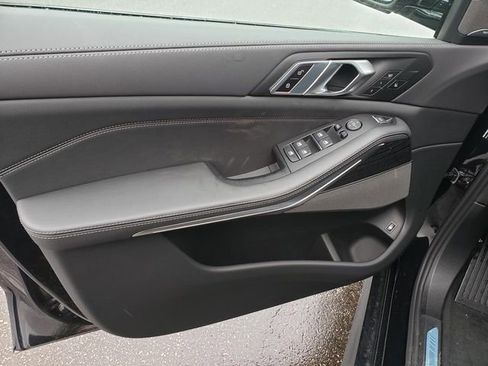 New 2026 BMW X5 xDrive50e image 12